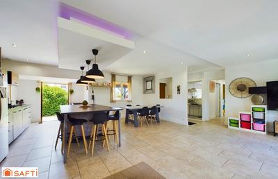 Maison - 110 m² - 4 pièces