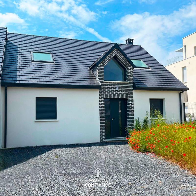 Maison - 90 m² - 5 pièces