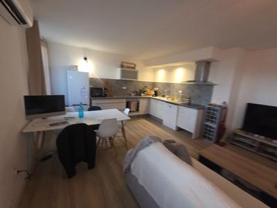 Appartement - 77 m² - 4 pièces