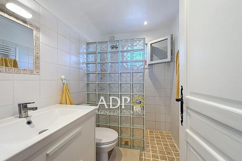 Maison - 218 m² - 8 pièces