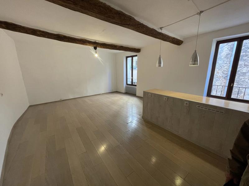 Immeuble - 122 m² - 7 pièces