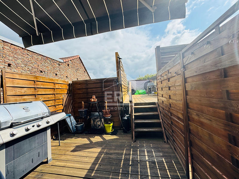 Maison - 275 m² - 10 pièces