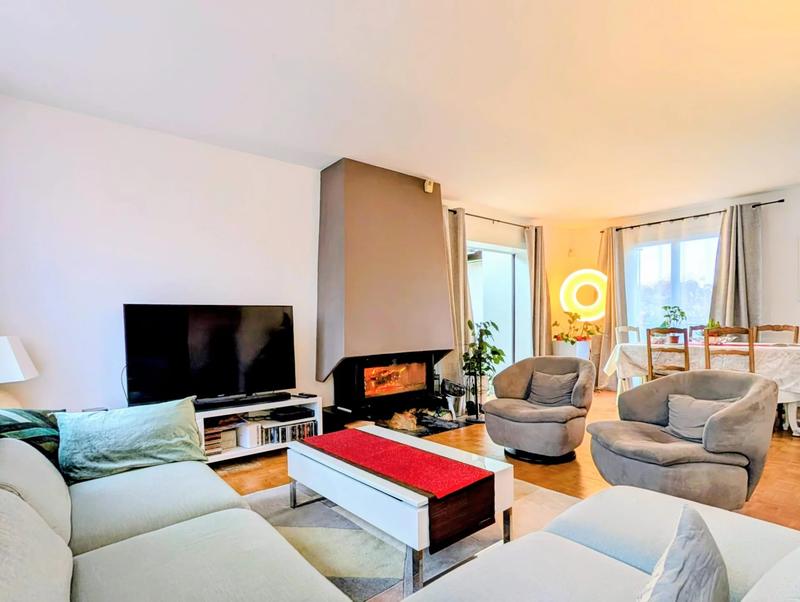 Maison - 171 m² - 7 pièces