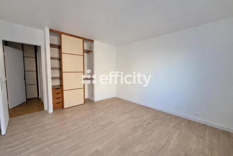 Appartement - 92 m² - 4 pièces