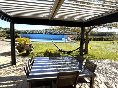 Maison - 470 m² - 6 pièces