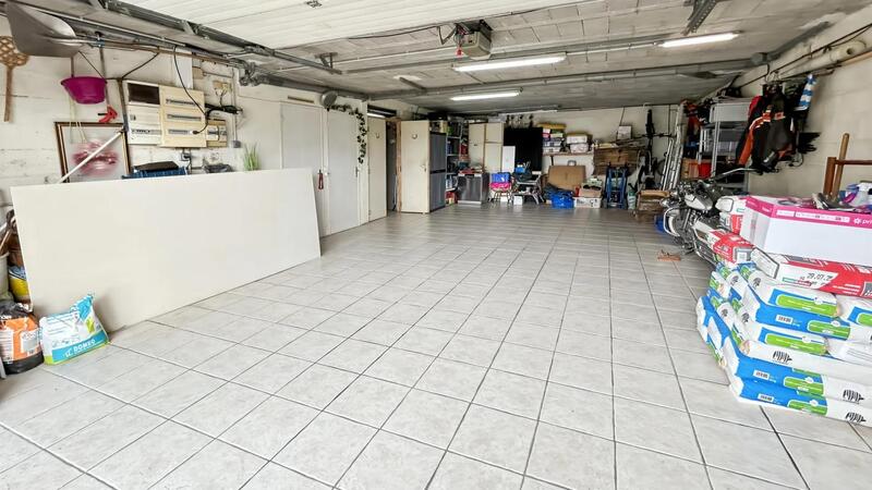 Propriété - 180 m² - 6 pièces