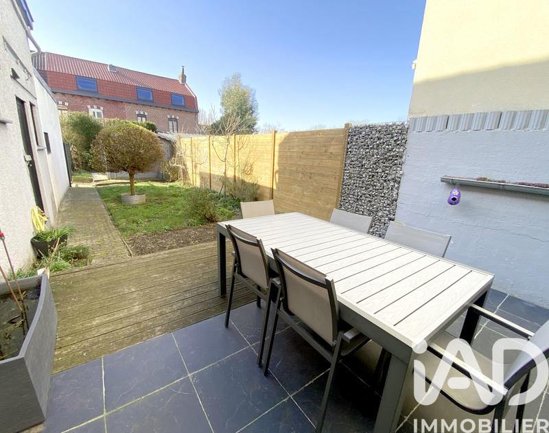 Maison - 233 m² - 7 pièces