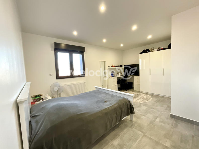 Villa - 260 m² - 9 pièces