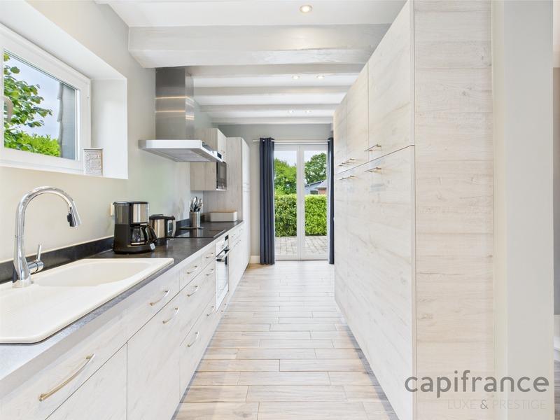 Maison - 188 m² - 9 pièces