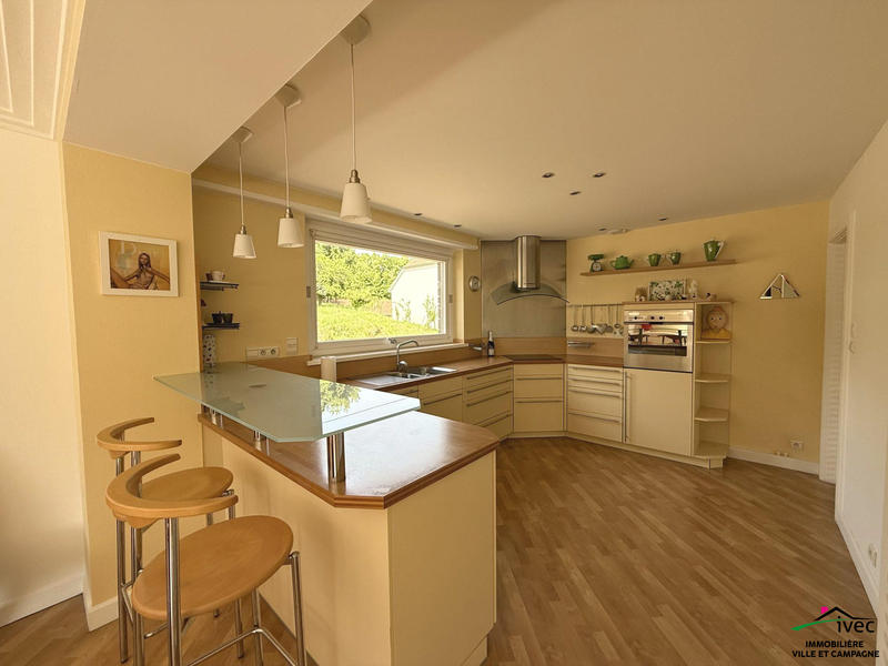 Maison - 226 m² - 8 pièces