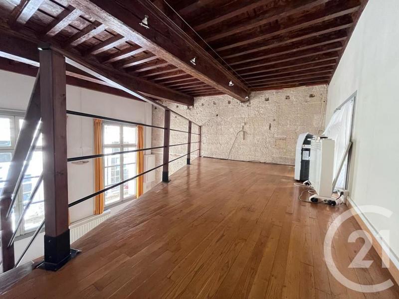 Appartement - 82 m² - 3 pièces