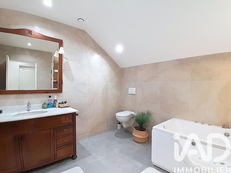 Maison - 175 m² - 6 pièces