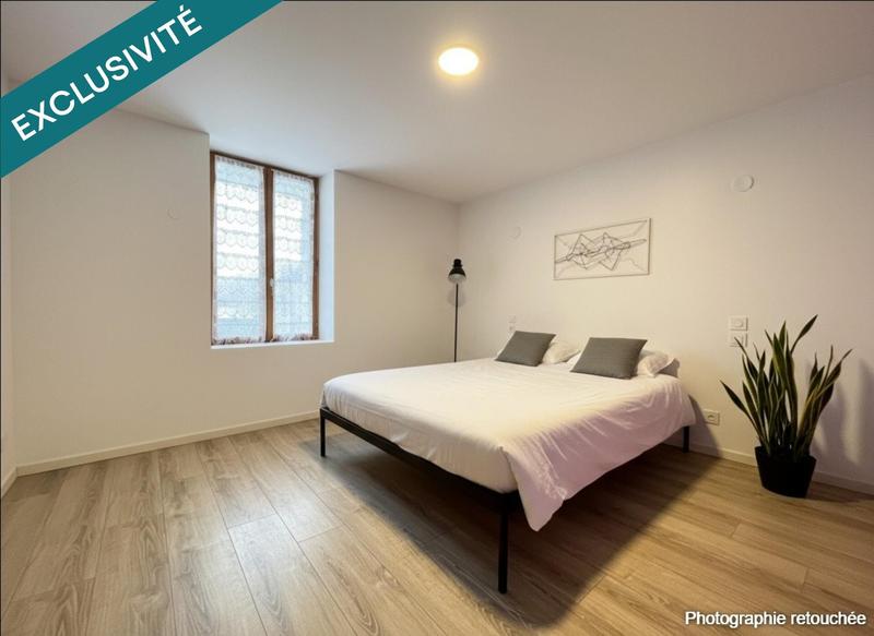 Local commercial - 222 m² - 7 pièces