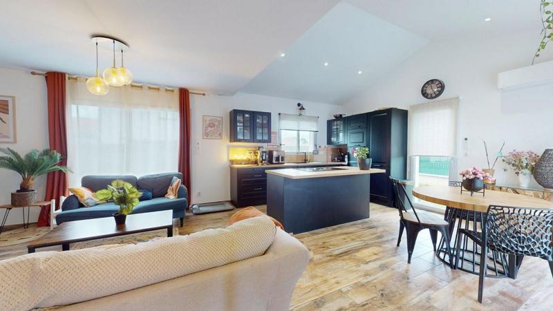 Maison - 103 m² - 5 pièces