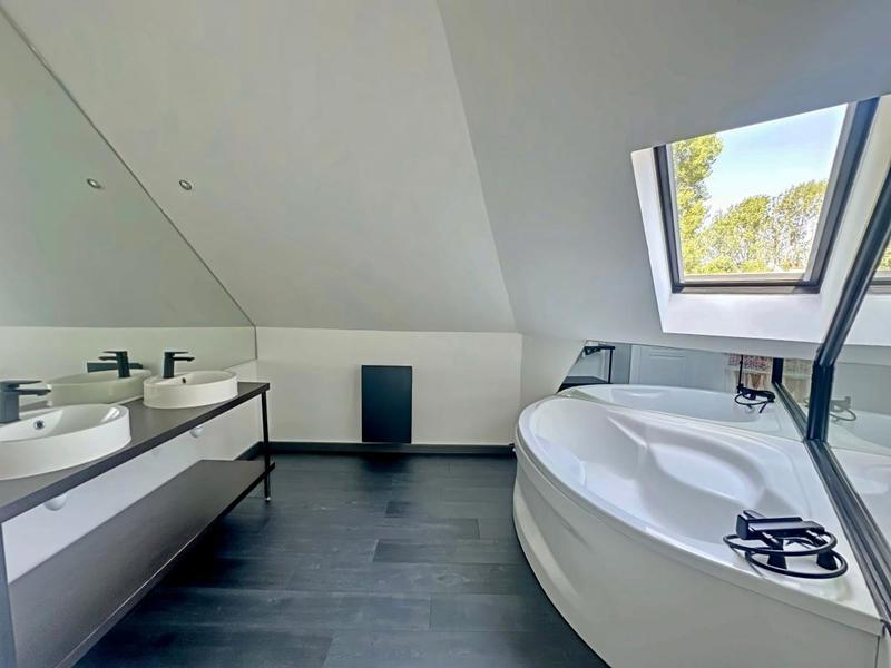 Maison - 115 m² - 4 pièces