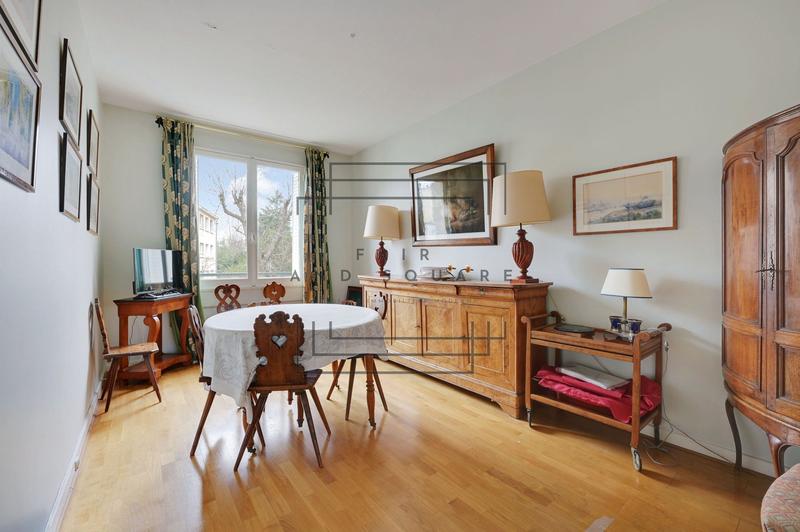 Appartement - 129 m² - 6 pièces