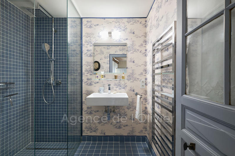 Maison - 451 m² - 13 pièces