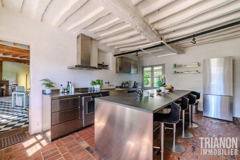 Propriété - 340 m² - 7 pièces