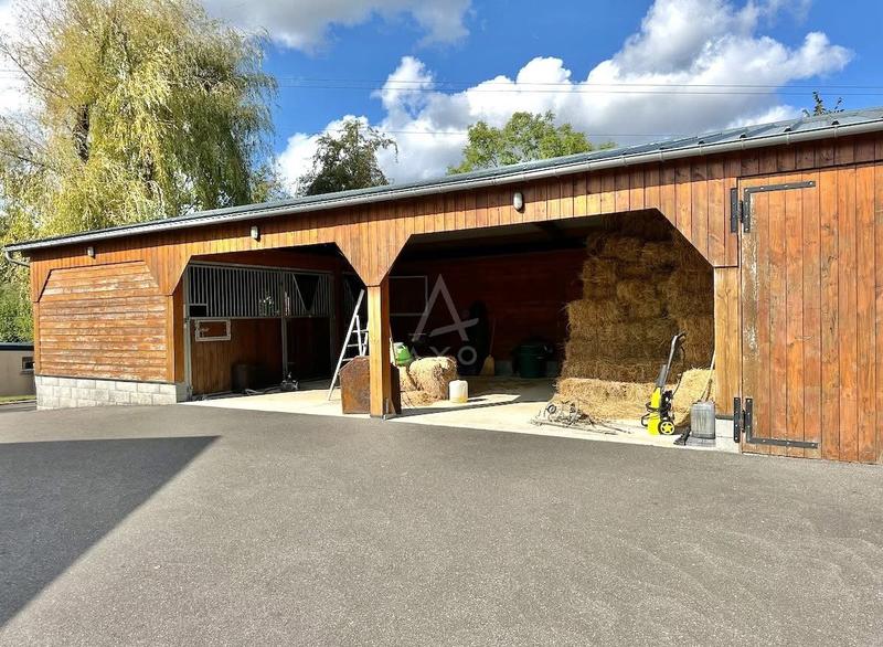 Haras - 256 m² - 9 pièces