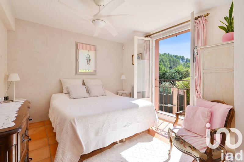 Maison - 180 m² - 7 pièces