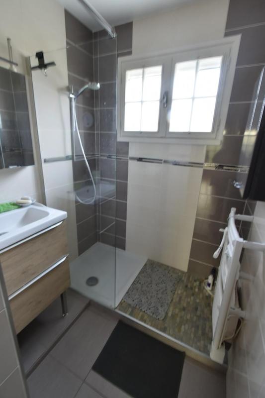 Maison - 102 m² - 9 pièces