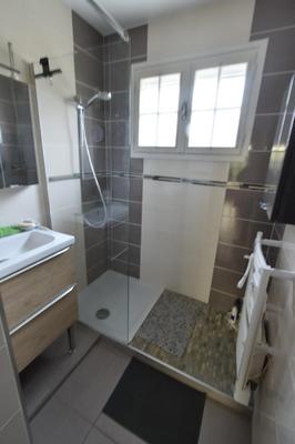 Maison - 102 m² - 9 pièces