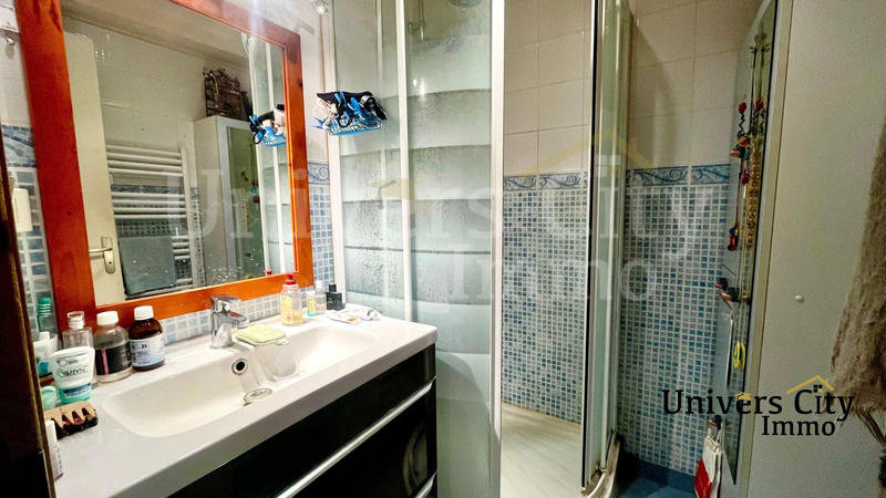 Maison traditionnelle - 126 m² - 8 pièces