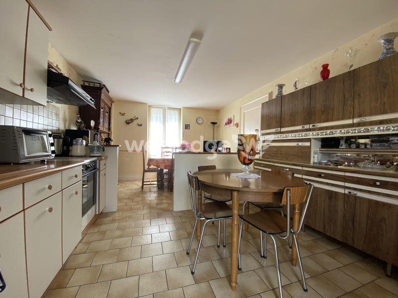 Maison - 95 m² - 5 pièces