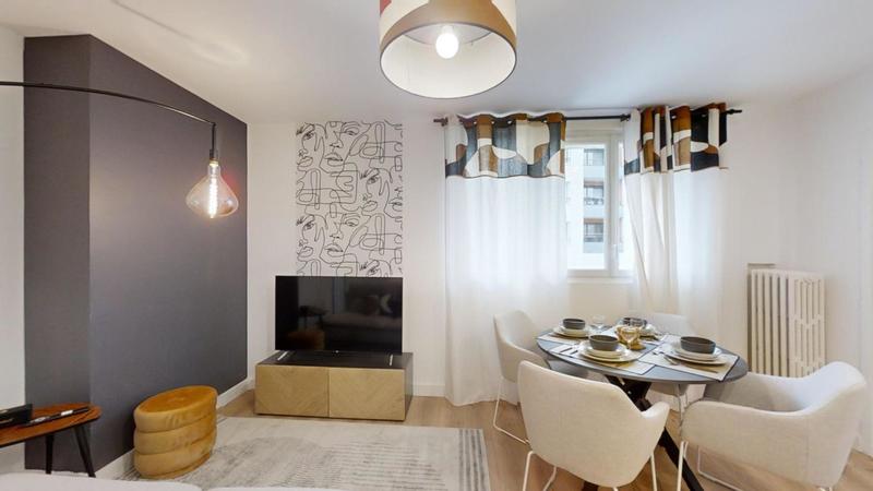 Appartement - 72 m² - 5 pièces