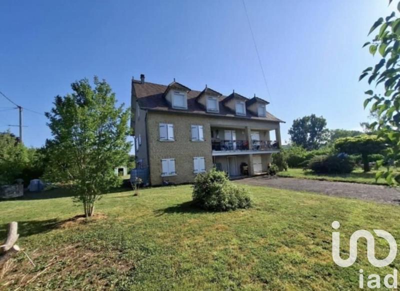 Maison - 230 m² - 8 pièces