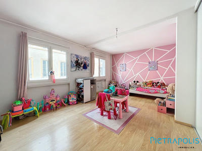 Appartement - 136 m² - 4 pièces