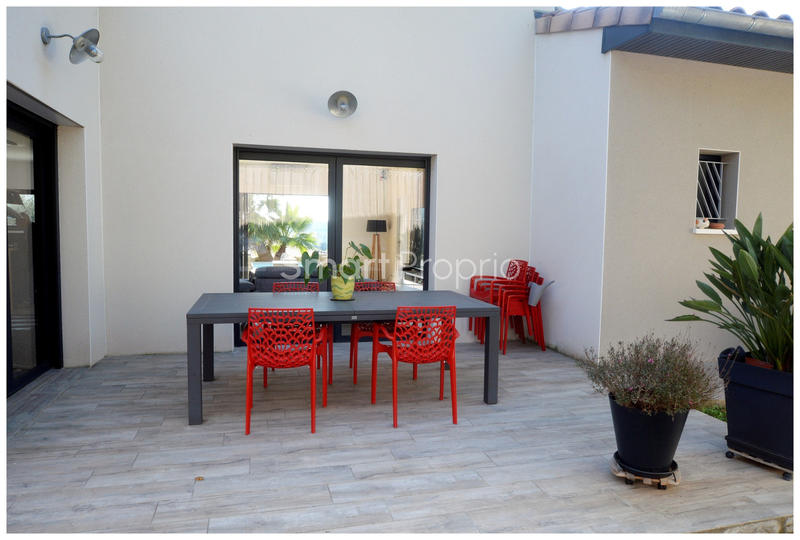 Villa - 225 m² - 9 pièces