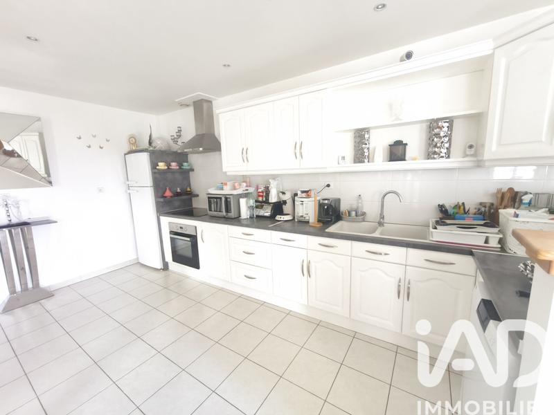 Maison - 250 m² - 8 pièces