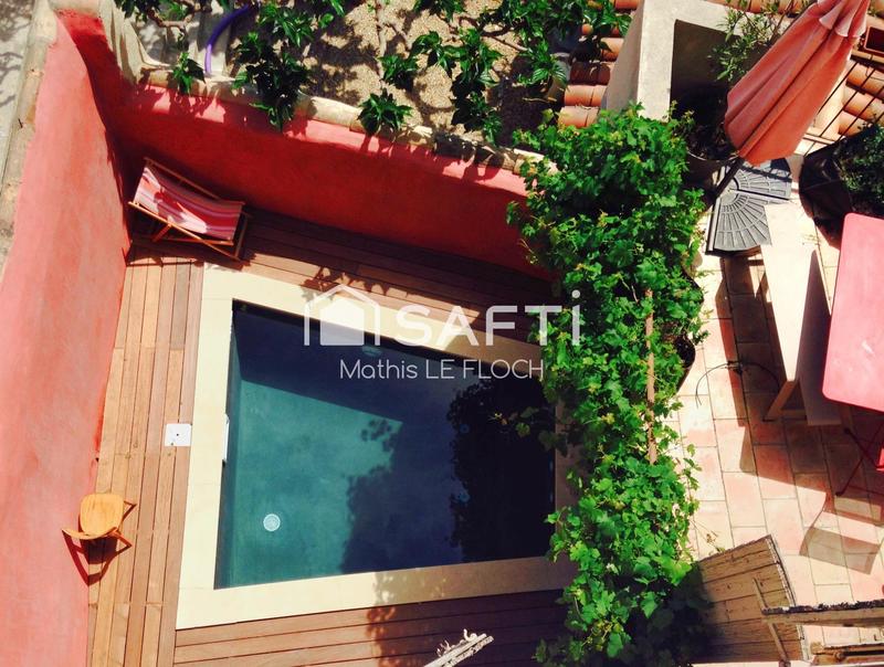 Maison - 220 m² - 6 pièces