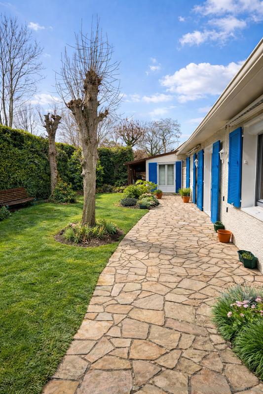 Maison - 95 m² - 4 pièces