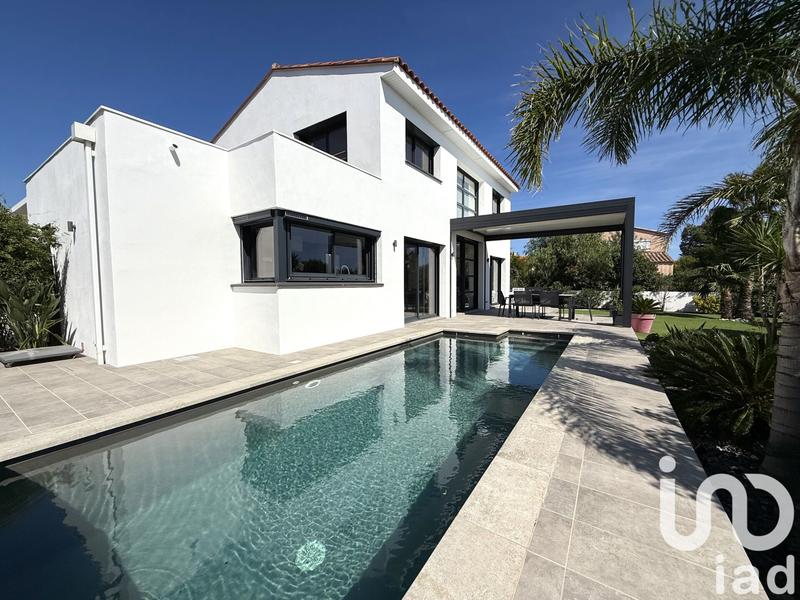 Maison - 219 m² - 5 pièces