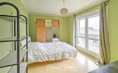 Appartement - 140 m² - 5 pièces