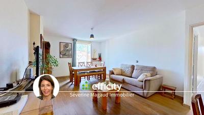 Appartement - 95 m² - 5 pièces