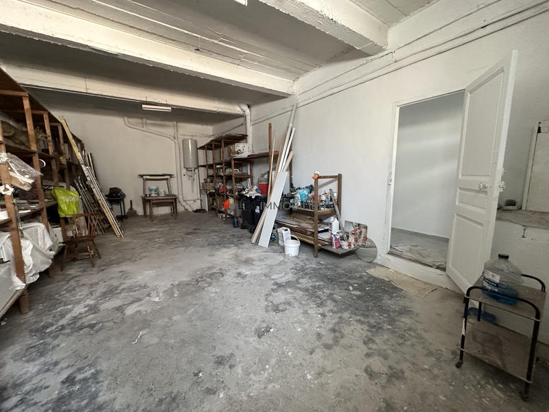 Immeuble - 147 m² - 6 pièces