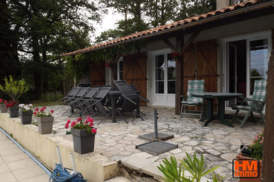 Maison - 160 m² - 9 pièces