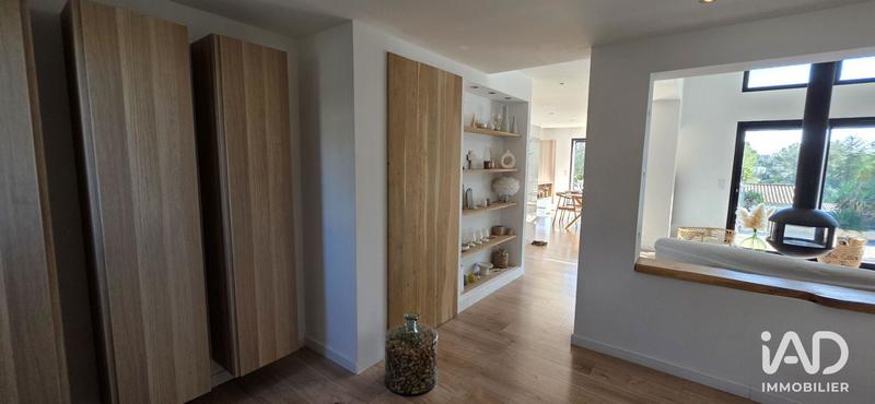 Maison - 180 m² - 5 pièces