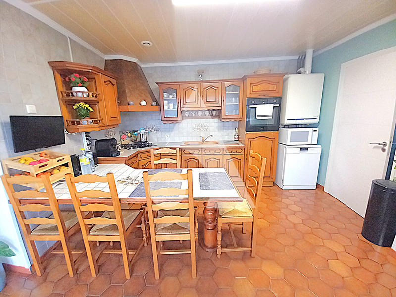 Maison - 94 m² - 6 pièces