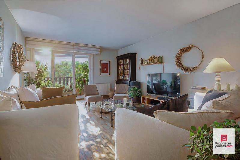 Appartement - 90 m² - 4 pièces