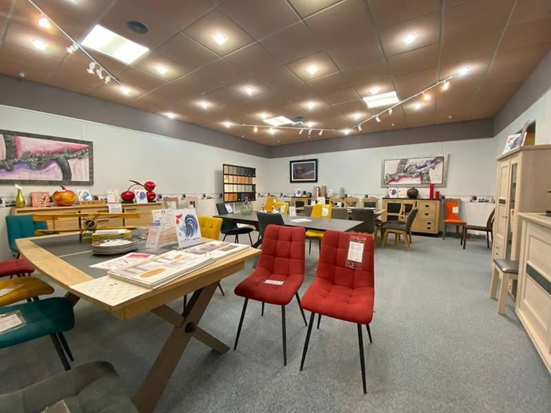 Local commercial - 1 056 m² - 3 pièces