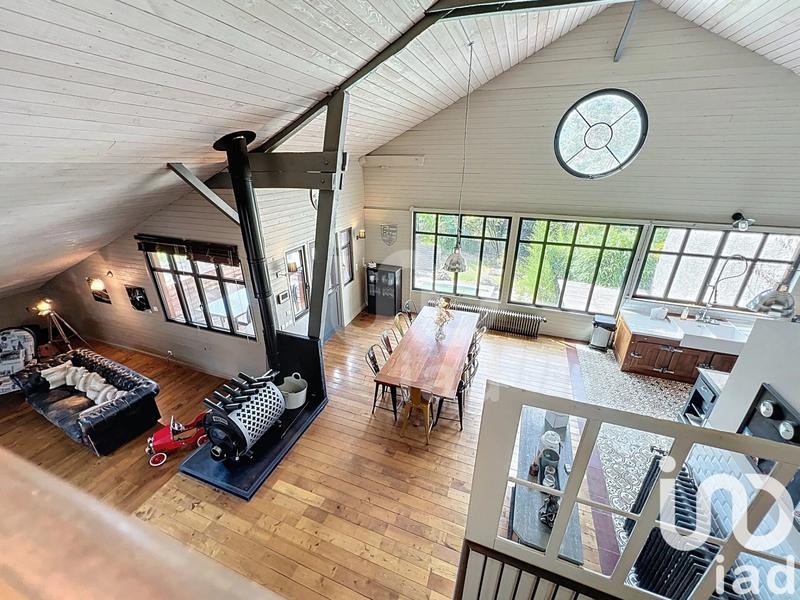 Maison - 270 m² - 5 pièces