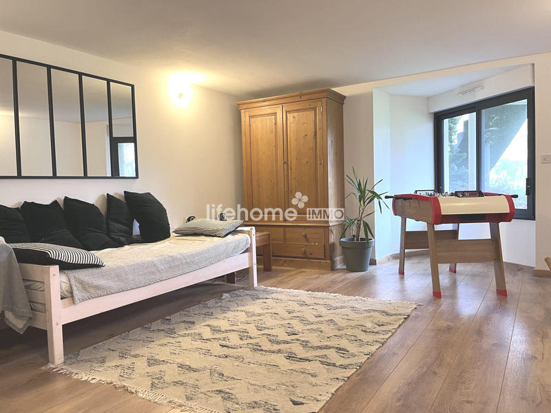 Maison traditionnelle - 200 m² - 8 pièces