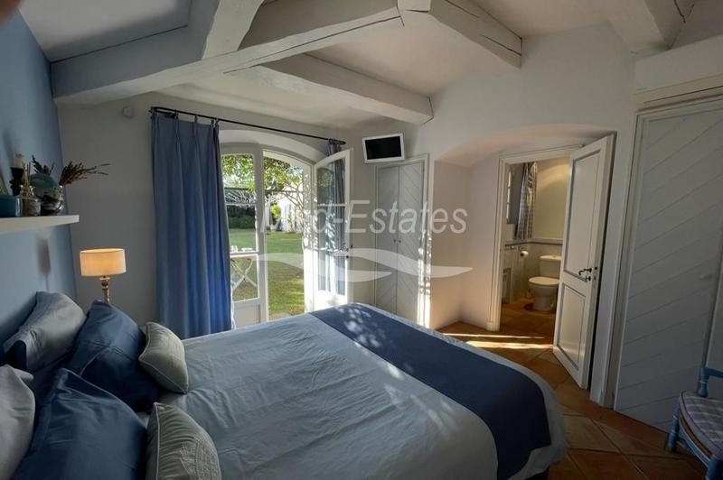 Villa - 350 m² - 10 pièces