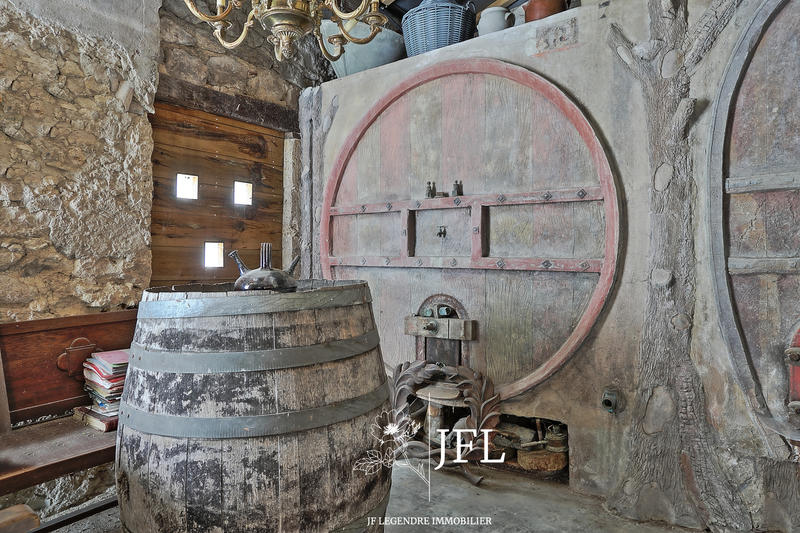 Maison ancienne - 203 m² - 7 pièces