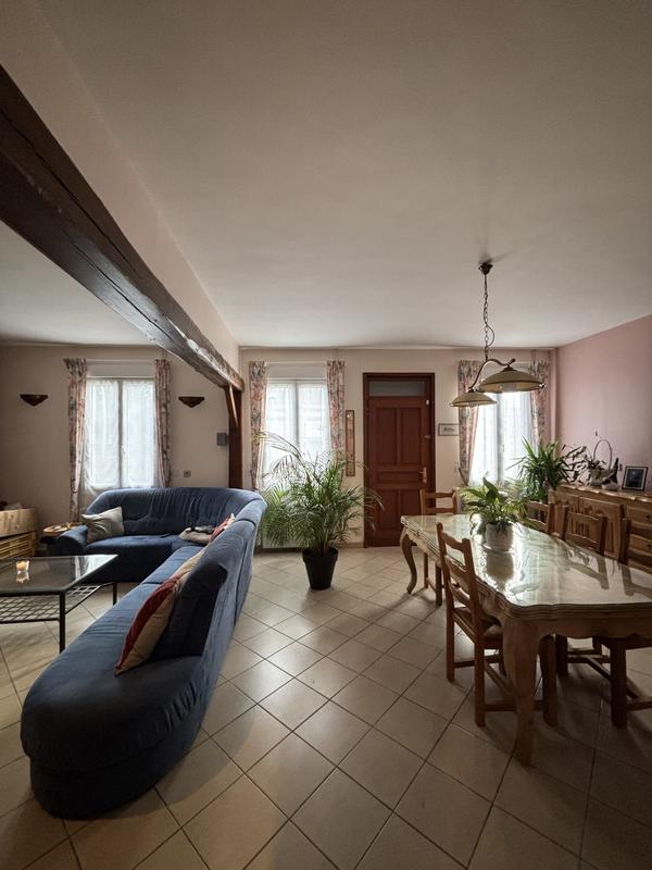 Maison - 166 m² - 7 pièces