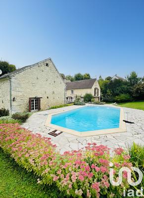 Maison - 275 m² - 9 pièces